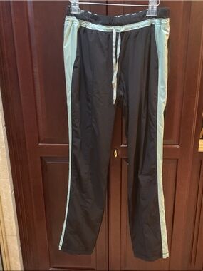 lululemon athletica Black pants with Mint and White Trim